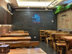 -万记麻辣烫国展总店