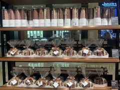 -Laderach 莱德拉(上海环贸iapm店)