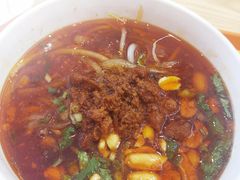 肉酱酸辣粉-吉品合酥脆烤饼(太平洋森活天地店)