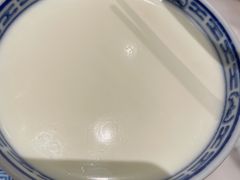 -香港百合居(LCM置汇旭辉广场店)