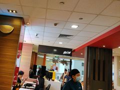 -麦当劳(汉口火车站候车室店)