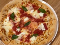 -城市大道红炉披萨烘焙坊