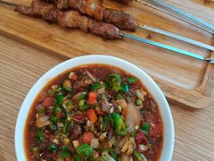 -歹歹的加个面过油肉拌面