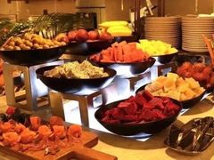 -舜耕山庄四时万和自助餐厅