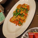 主打松江本帮菜，开了很久，特色菜是勾魂鱼，那个鱼汤真的挺勾魂