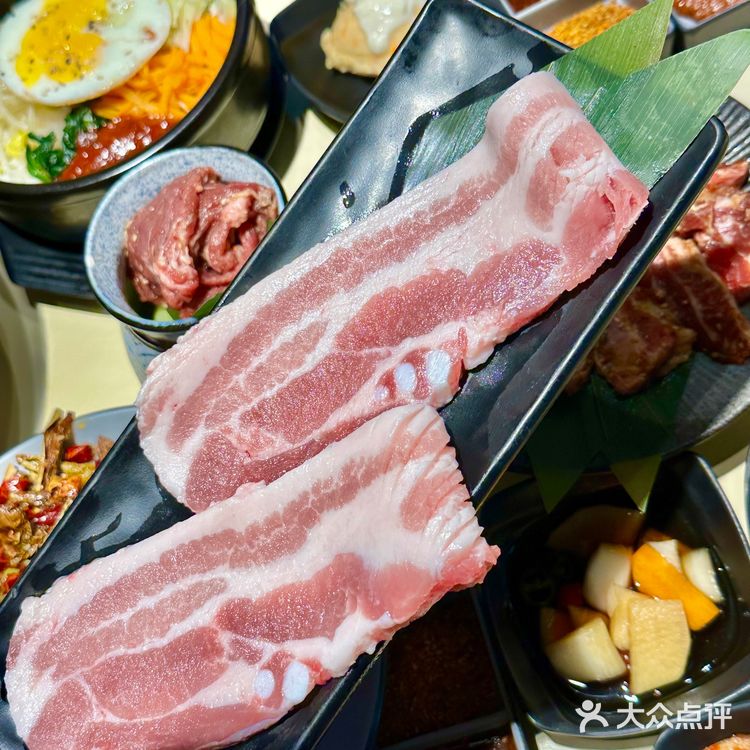店里韩料，烤肉都是很正宗～️坛子横膈膜 鲜嫩的肉质
