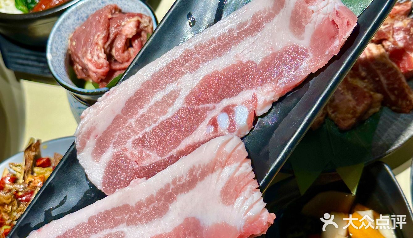 店里韩料,烤肉都是很正宗~️坛子横膈膜 鲜嫩的肉质