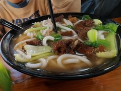 -丽虹云南过桥米线(兴工街店)