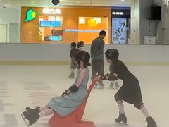 -世纪星滑冰俱乐部(万象城店)