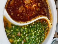 鸳鸯水煮牛肉-成都吃客(九眼桥店)