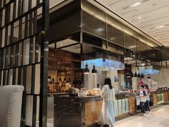 -广州万富希尔顿酒店·感趣自助餐厅·金秋蟹宴生蚝海鲜刺身