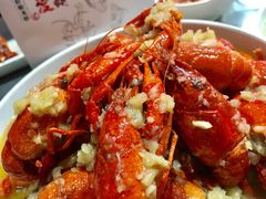 金牌蒜香小龙虾-龙巢盱眙龙虾·牛蛙·烧烤宵夜(八卦岭店)