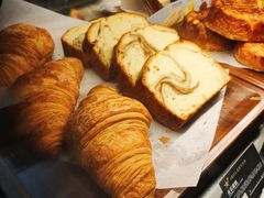 -星巴克(广州南站A18检票口楼上)