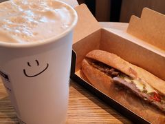 -星巴克(青岛火车北站候车大厅店)