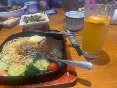 -豪客嘉族·麦尼顿西餐厅(乐福天下店)