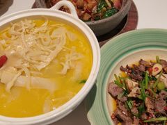 -桂满陇·手作小笼包&江南叫花鸡(中山公园店)