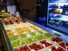 -涨巢·潮玩水疗局