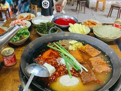 -四小区火锅·巷子里的重庆火锅(花照壁店)