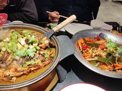 -辣尚瘾·烤鱼·新川菜(牡丹园直营店)