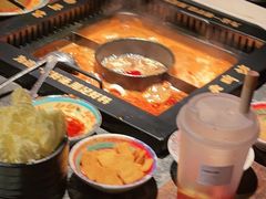 -老牌坊云南鱼豆花火锅(哈西万达店)