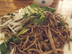 -溢心园香河肉饼总店