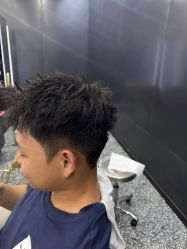 -藤野造型·烫·染发型设计店
