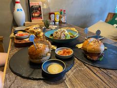 -HIGH FIVE哈福手工汉堡(桂林路店)