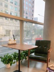 -变画·发型STUDIO