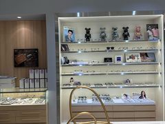 -视野联行眼镜·蔡司·尼康·豪雅·依视路(青浦宝龙店)
