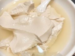 -土砂锅生态山庄·非遗砂锅雅鱼