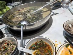 -乡土黄·鲜牛肉火锅·小龙虾(兴业街店)