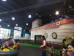 点击看大图 -维佳童话镇演出现场(徐东店)