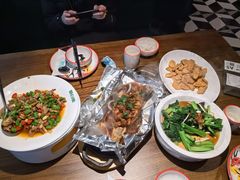 -新白鹿餐厅(滨江银泰店)