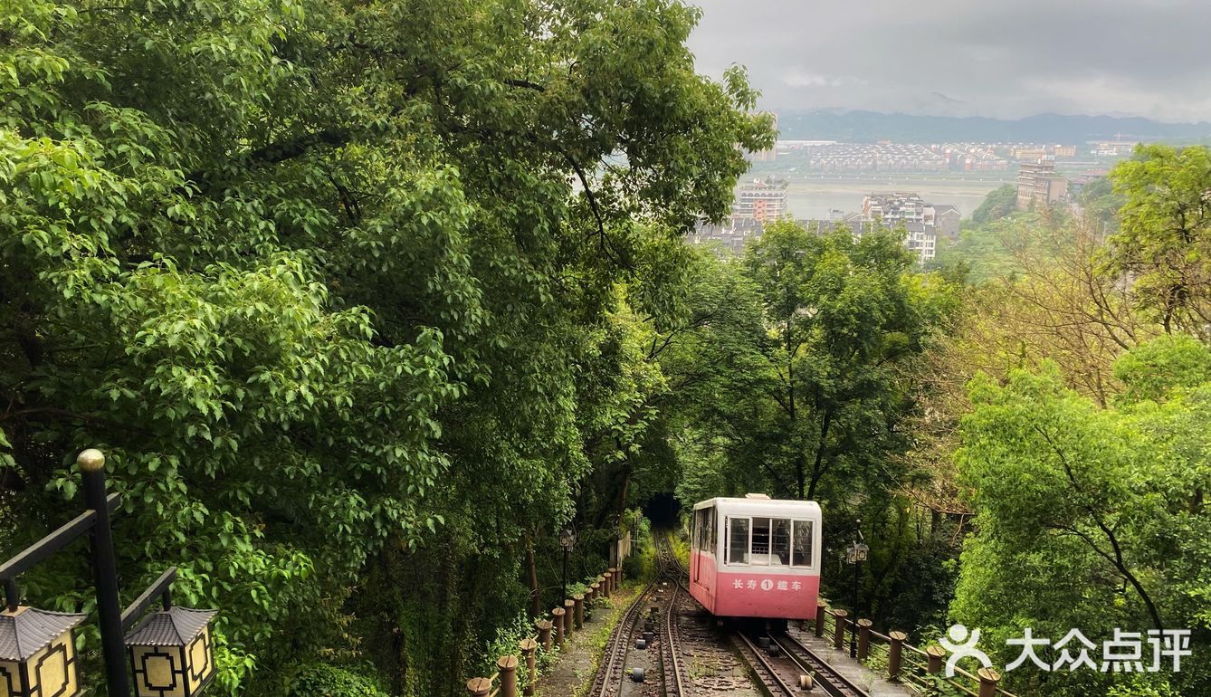 重庆周边游｜和小伙伴一起闯入漫画般的世界