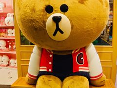 -LINE FRIENDS Garosu-gil Flagship Store