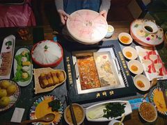 -老牌坊云南鱼豆花火锅(哈西万达店)