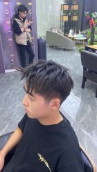 -藤野造型烫染·漂发