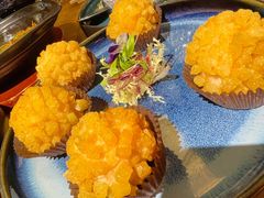 咸蛋黄鲜虾球-荟廷·晶萃(陆家嘴尚悦湾店)