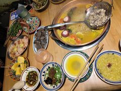 -洱火云南酸菜牛肉火锅(石景山当代商城店)