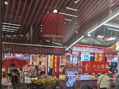 -刘姐啤酒鱼民族演艺餐厅(西街总店)