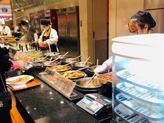 自助取餐区-白金汉爵大酒店-24小时餐厅