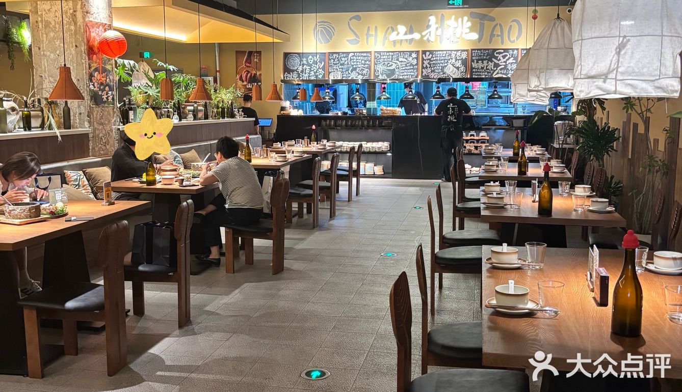 在杭州大厦吃到会冒烟的浙菜！这波摩登混搭我服