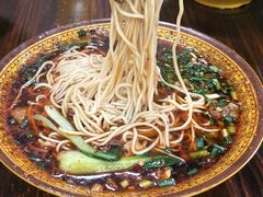 -胥佳烧鸡公牛肉面馆