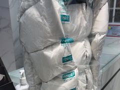 -福奈特洗衣·洗鞋·奢侈品护理(百联中环店)