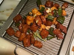牛肉粒炒年糕-桂满陇天书(南京德基旗舰店)