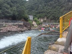 -安吉龙王山峡谷漂流