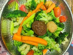 黄油焗烤有机蔬菜-卢布里西餐厅(总店)