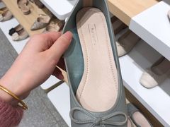 -hotwind热风(中贸广场店)