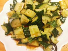 拍黄瓜-聚点串吧·北京烧烤(赵登禹路店)