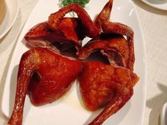 脆皮烤乳鸽-御宝轩(益丰·外滩源店)
